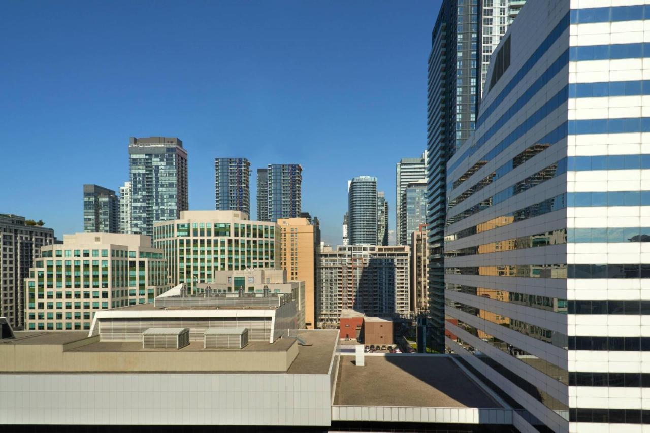 Toronto Marriott City Centre Hotel Exterior foto